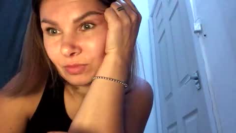 betty199175798 online show from October 14, 2025, 8:53 pm