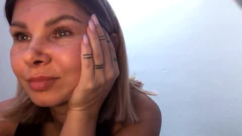 betty199175798 online show from October 16, 2025, 10:33 pm