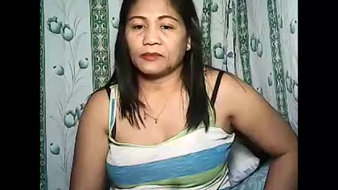 Snapshot of betty_83 chatting on January 2, 2025, 12:24 pm betty_83 online show from January 2, 2025, 12:24 pm