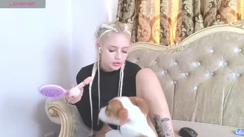 Snapshot of betty_blame chatting on March 12, 2025, 8:30 am Betty and Oscar online show from March 12, 2025, 8:30 am