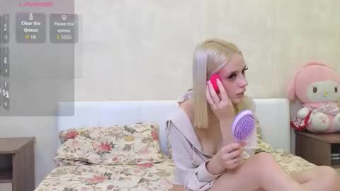 Snapshot of betty_blame chatting on September 24, 2025, 9:01 am Betty and Oscar online show from September 24, 2025, 9:01 am