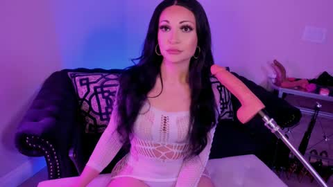 Snapshot of bettybishop chatting on September 12, 2025, 4:45 am NatashaxoBangs online show from September 12, 2025, 4:45 am