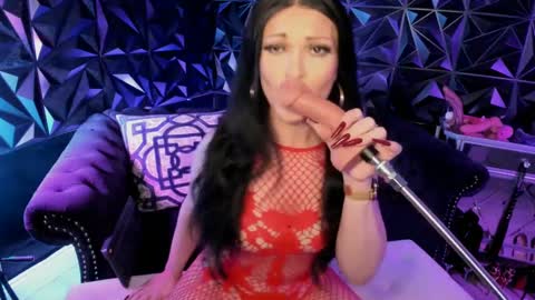 Snapshot of bettybishop chatting on September 28, 2025, 10:59 pm NatashaxoBangs online show from September 28, 2025, 10:59 pm
