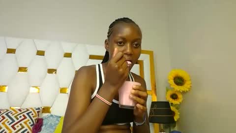 Snapshot of beverlyne5 chatting on February 14, 2025, 10:58 pm beverly online show from February 14, 2025, 10:58 pm