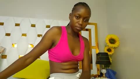 Snapshot of beverlyne5 chatting on February 15, 2025, 11:25 pm beverly online show from February 15, 2025, 11:25 pm