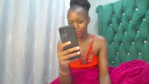 Snapshot of beverlyne5 chatting on October 14, 2025, 7:14 pm beverly online show from October 14, 2025, 7:14 pm