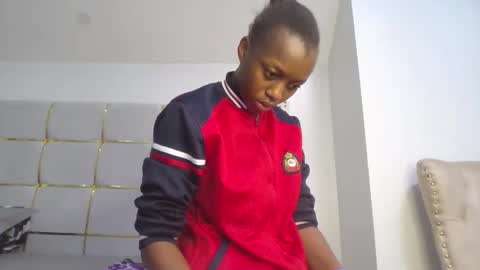 Snapshot of beverlyne5 chatting on November 15, 2025, 7:21 pm beverly online show from November 15, 2025, 7:21 pm