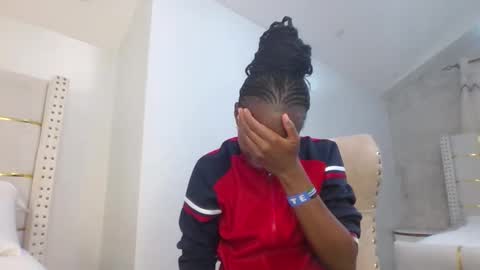 Snapshot of beverlyne5 chatting on November 24, 2025, 6:02 am beverly online show from November 24, 2025, 6:02 am