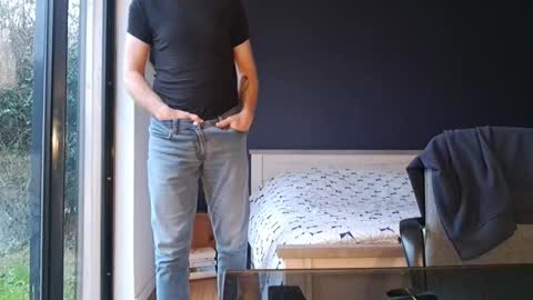 My name is David and if you like public exhibitions you wont be disappointed with me LoL - My favorite vibes is 44  online show from January 1, 2025, 2:52 pm