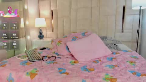 Snapshot of bianca_milff chatting on October 2, 2025, 9:11 pm .. Bianca .. online show from October 2, 2025, 9:11 pm