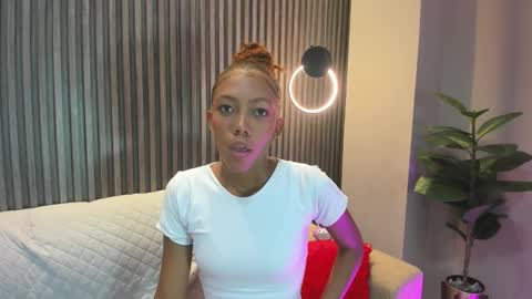 biancaa__18 online show from October 26, 2025, 11:38 am