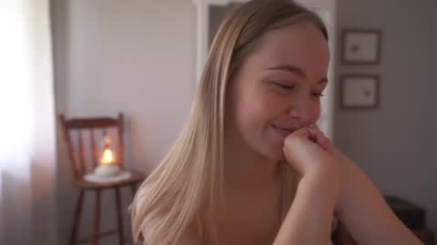 Snapshot of bibi_it_is chatting on February 28, 2025, 2:31 am Bibi online show from February 28, 2025, 2:31 am