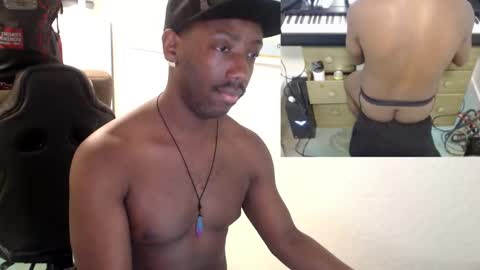 BicepsandFrot online show from March 3, 2025, 11:55 am