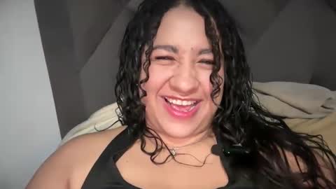 Snapshot of big_boobs_lau chatting on December 18, 2025, 5:52 pm lau li online show from December 18, 2025, 5:52 pm