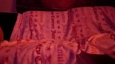 Snapshot of bigandtall1976 chatting on October 8, 2025, 9:40 am bigandtall1976 online show from October 8, 2025, 9:40 am