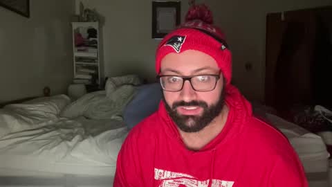 Snapshot of bigbackmuscles1296 chatting on October 28, 2025, 10:52 am Mr. Muscle Monster online show from October 28, 2025, 10:52 am