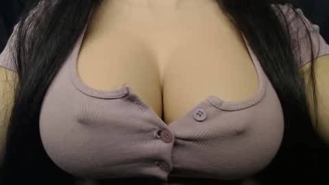 Snapshot of bigboobs_ivy chatting on September 28, 2025, 10:20 am Ivy online show from September 28, 2025, 10:20 am