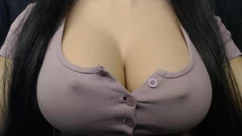 Snapshot of bigboobs_ivy chatting on September 29, 2025, 9:58 am Ivy online show from September 29, 2025, 9:58 am