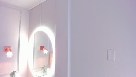 Snapshot of bigboobsnaughty1 chatting on September 17, 2025, 10:17 am online show from September 17, 2025, 10:17 am