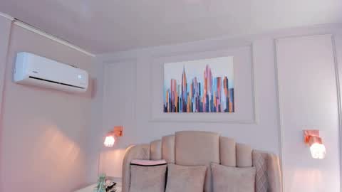 Snapshot of bigboobsnaughty1 chatting on September 19, 2025, 10:16 am online show from September 19, 2025, 10:16 am