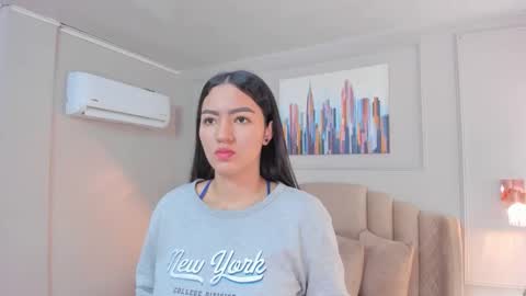 Snapshot of bigboobsnaughty1 chatting on October 1, 2025, 10:10 am online show from October 1, 2025, 10:10 am