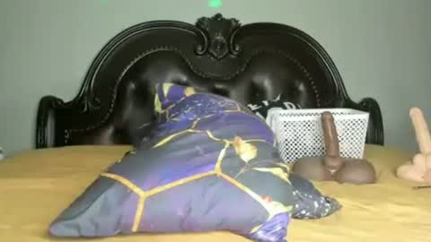 bigbuttsarena online show from October 22, 2025, 4:40 pm