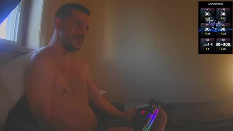 Jon - Im Straight online show from November 19, 2025, 8:42 pm