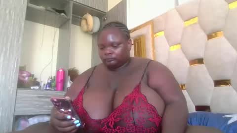 bigchocotities online show from November 3, 2025, 9:21 am