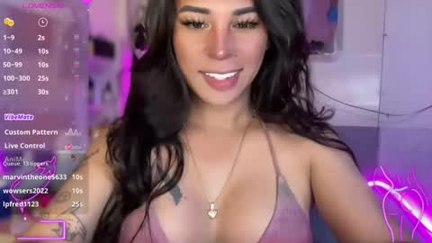 Snapshot of bigcockamanda23 chatting on October 5, 2025, 5:50 am queen amanda online show from October 5, 2025, 5:50 am