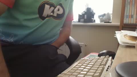 Snapshot of bigcurve chatting on December 22, 2024, 12:38 pm bigcurve online show from December 22, 2024, 12:38 pm