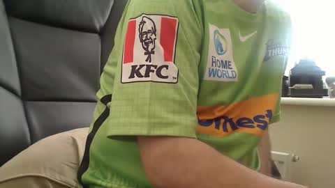 Snapshot of bigcurve chatting on March 12, 2025, 2:45 pm bigcurve online show from March 12, 2025, 2:45 pm