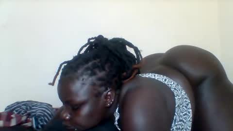 Snapshot of bigdarkass chatting on January 15, 2025, 4:15 am VIOLET online show from January 15, 2025, 4:15 am