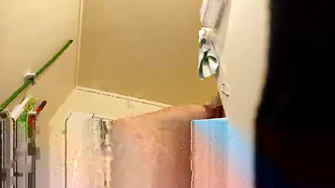 Snapshot of bigdiccbrannn chatting on October 8, 2025, 6:33 am bigdiccbrannn online show from October 8, 2025, 6:33 am