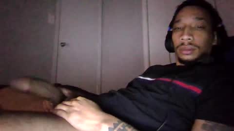 Snapshot of bigdickmarixxx chatting on December 17, 2025, 7:47 am bigdickmarixxx online show from December 17, 2025, 7:47 am