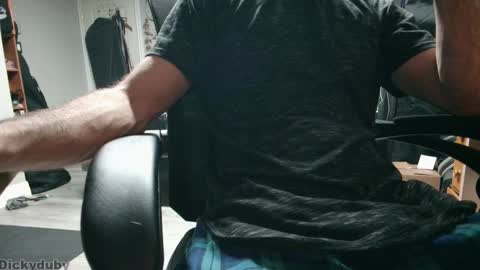 George Forest Dickyduby on all Socials online show from December 4, 2025, 4:22 am