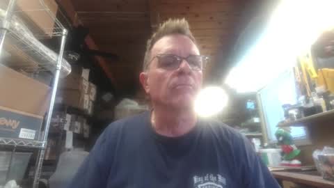 Snapshot of bigdittle1 chatting on October 24, 2025, 10:39 pm bigdittle1 online show from October 24, 2025, 10:39 pm