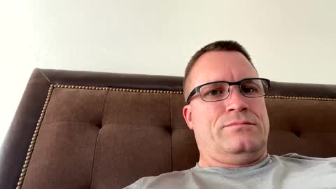 bigger22332233 online show from December 1, 2024, 9:26 pm