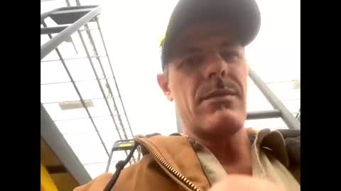 Snapshot of biggymemo69 chatting on December 17, 2024, 5:15 pm biggymemo69 online show from December 17, 2024, 5:15 pm