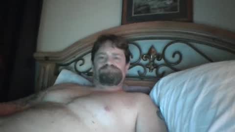 Snapshot of bigload1972 chatting on January 1, 2025, 1:37 am bigload1972 online show from January 1, 2025, 1:37 am
