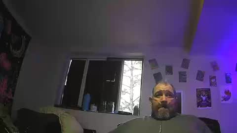 Snapshot of bigman42of0rlife chatting on October 10, 2025, 11:37 pm bigman42of0rlife online show from October 10, 2025, 11:37 pm