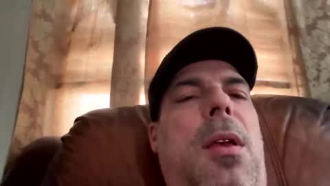 Snapshot of bigpete01002 chatting on January 22, 2025, 8:28 pm bigpete01002 online show from January 22, 2025, 8:28 pm