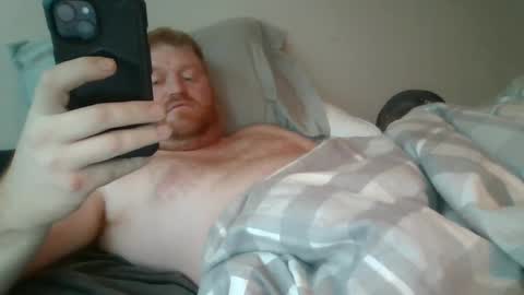 Snapshot of bigred92899 chatting on October 4, 2025, 12:25 pm bigred92899 online show from October 4, 2025, 12:25 pm