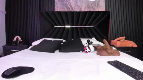 Snapshot of bigsexxyass chatting on November 22, 2025, 11:09 am Zayra online show from November 22, 2025, 11:09 am