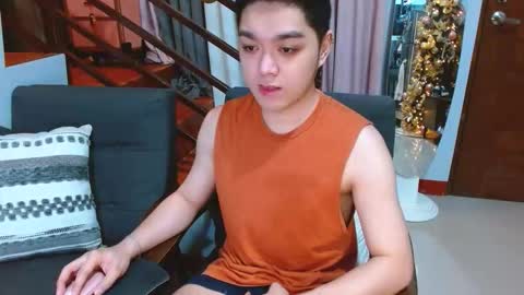 Snapshot of bigshowforyouxx chatting on November 3, 2025, 1:23 pm Jay online show from November 3, 2025, 1:23 pm