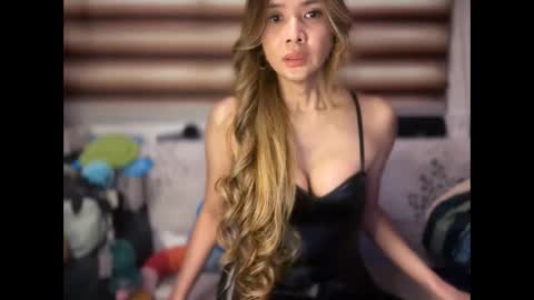 Snapshot of bigsurprise4u chatting on November 16, 2025, 3:12 am Yna online show from November 16, 2025, 3:12 am