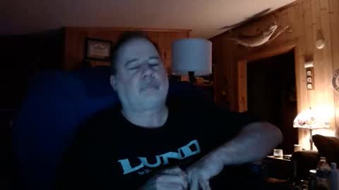 Snapshot of bigthicksatisfying2 chatting on October 23, 2025, 3:17 am bigthicksatisfying2 online show from October 23, 2025, 3:17 am