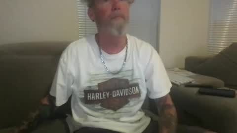 Snapshot of bigwhitedickdaddy69 chatting on September 28, 2025, 10:53 am Bigwhitedickdaddy and BabyCakes online show from September 28, 2025, 10:53 am