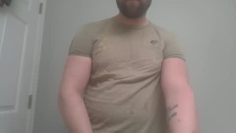 bigwhiteone37613 online show from December 14, 2025, 11:42 pm