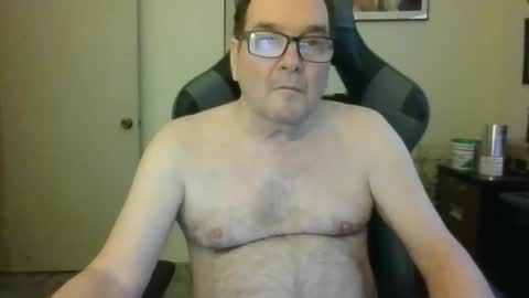 Snapshot of bink195234 chatting on November 18, 2025, 5:28 pm Bink195234 online show from November 18, 2025, 5:28 pm