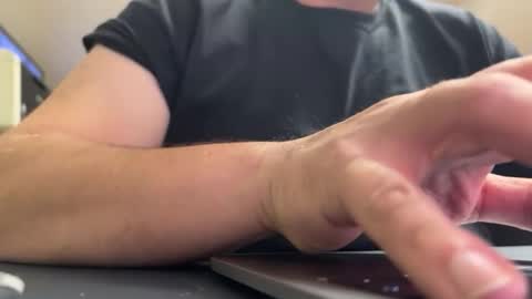 Snapshot of bipeni chatting on December 4, 2025, 9:12 pm bipeni online show from December 4, 2025, 9:12 pm